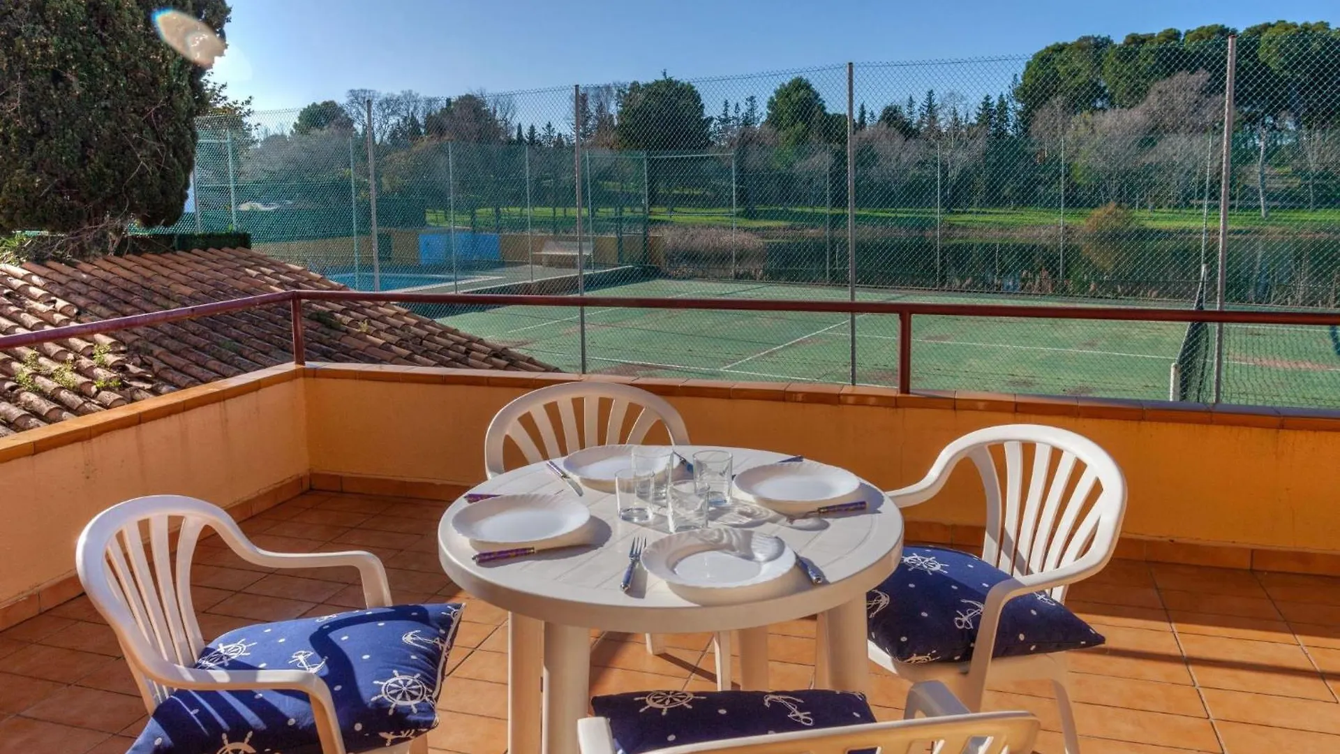 Apartment Del Lago By Interhome L'Escala Spain