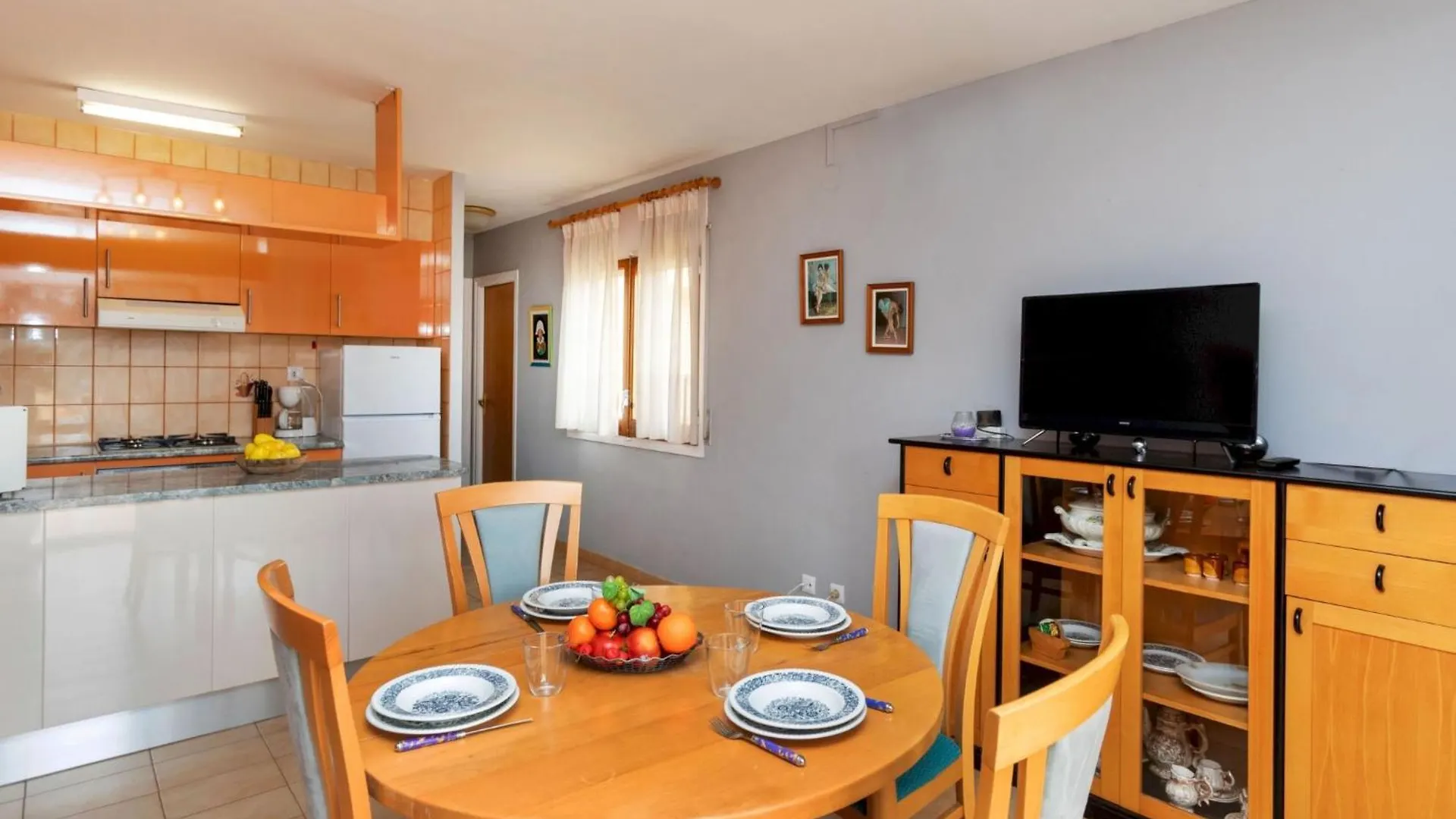 Apartment Del Lago By Interhome L'Escala Spain